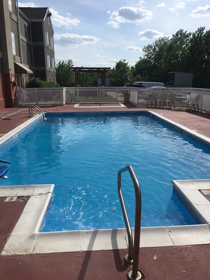 Budgetel Inns & Suites Fairfield Extérieur photo